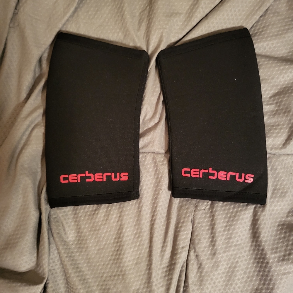 Cerberus elbow sleeves never used